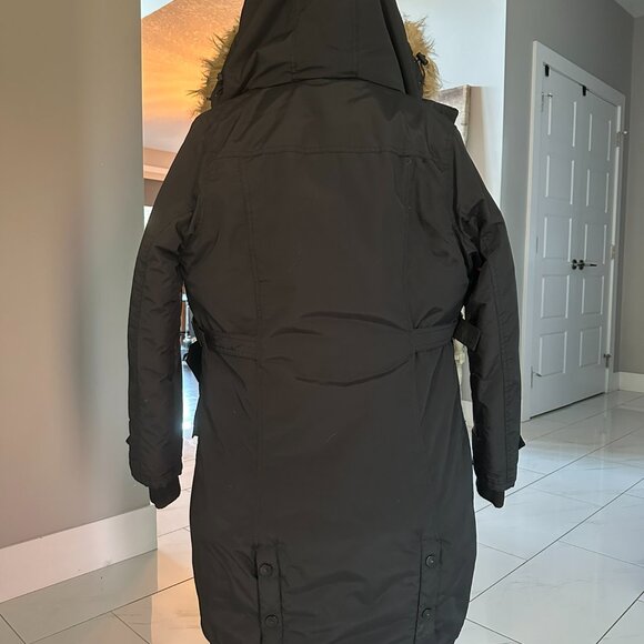 CANADA WEATHER GEAR BLACK PARKA/DETACHABLE FAUX FUR (SMALL) - Picture 5 of 9